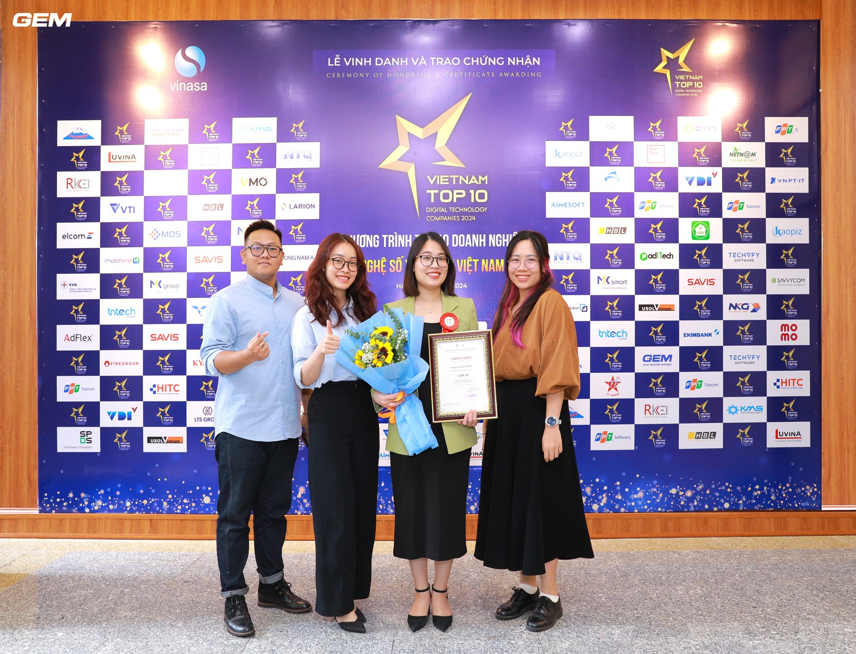 GEM received the Top 10 Vietnam ICT Companies Award for Impressive Growth! 